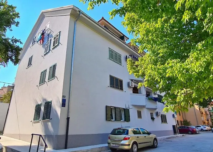 Attic Split Apartment Near City Centre