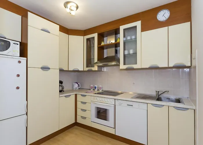 Apartments With Wifi Split - 13957