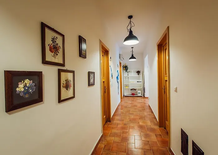 The West Coast Apartment Split